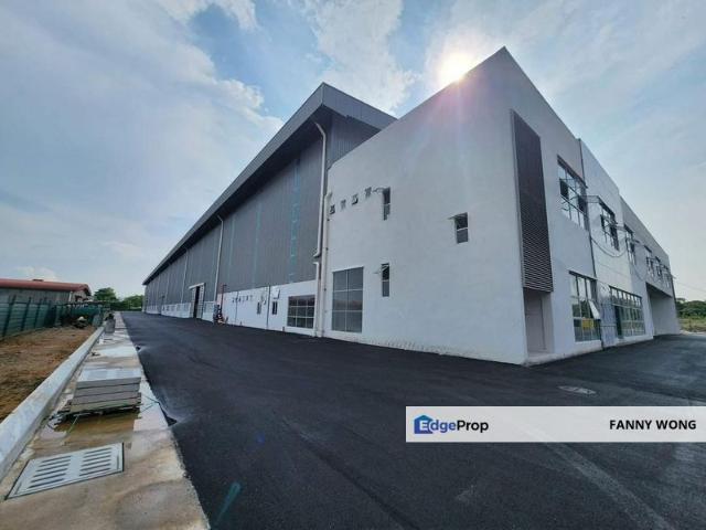Warehouse for rent in Petaling, Alam Impian
