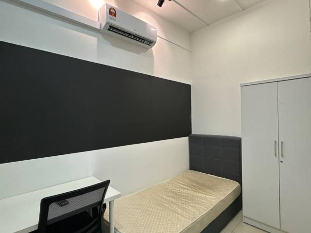 Room for rent in Petaling, Alam Impian
