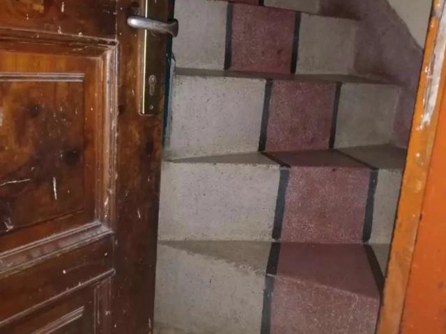 Commercial for sale in اعظم کلاتھ مارکیٹ, اندرون شہر