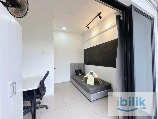 Room for rent in Petaling, Alam Impian