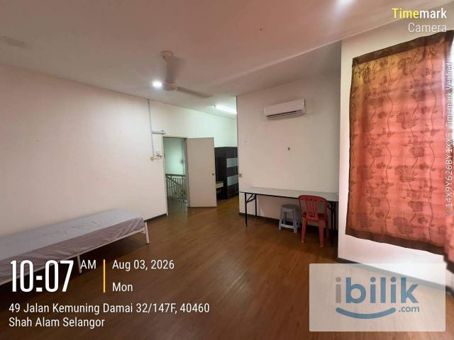 Room for rent in Petaling, Alam Impian