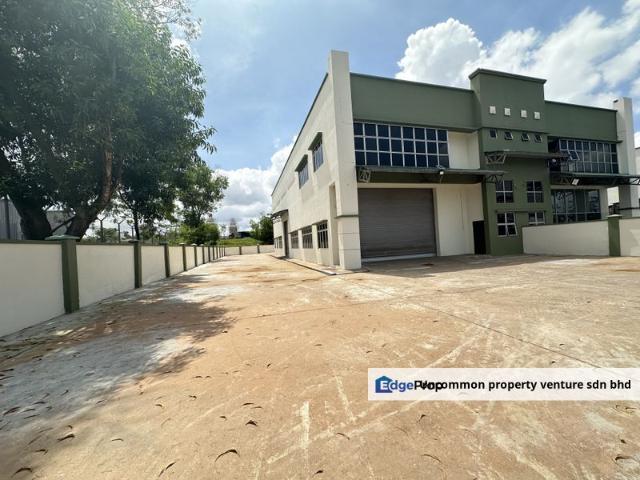 Warehouse for rent in Petaling, Alam Impian