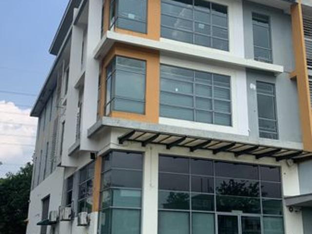Warehouse for sale in Petaling, Alam Impian