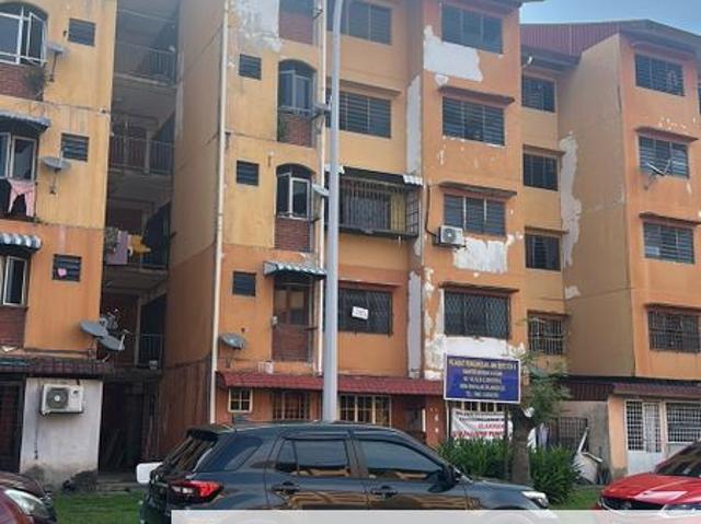 Flat for sale in Petaling, Alam Impian