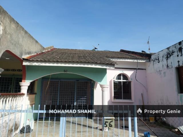 Terraced House for sale in Malaka