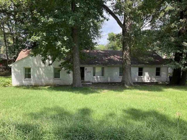 Property for sale in Maywood, Olive Branch