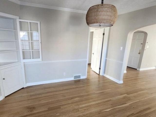 Room for rent in Lomond, Shaker Heights