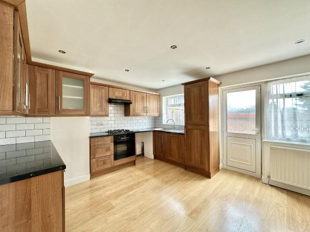 Apartment for rent in Yeading, Greater London