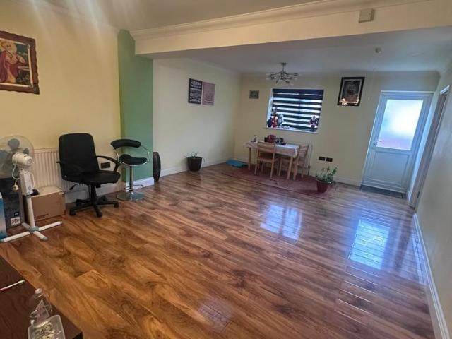 House for rent in Yeading, Greater London
