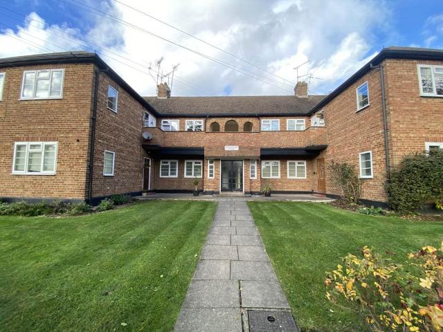 Apartment for rent in Mill Hill, Greater London