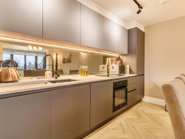 Apartment for rent in Mill Hill, Greater London