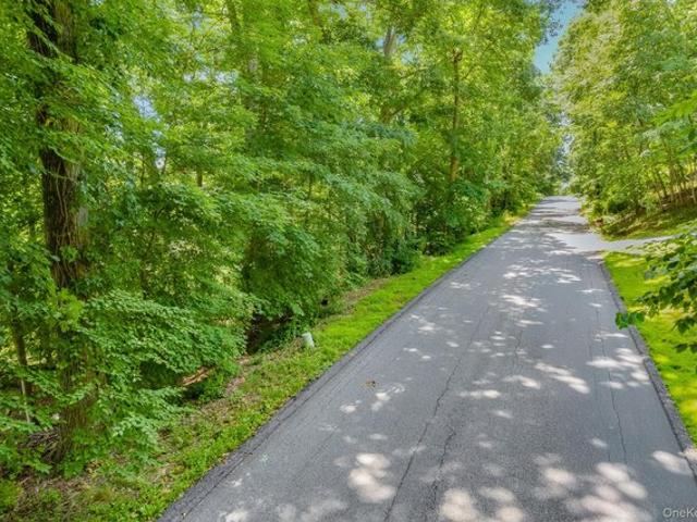 Land for sale in Putnam Valley, New York