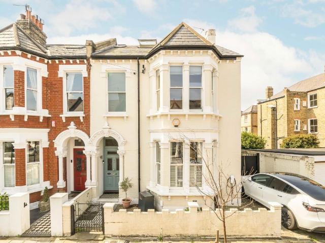 Apartment for rent in Clapham, Greater London