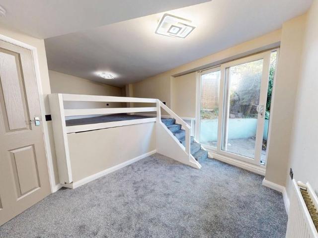 Studio for rent in Hanover & Queen's Park, Brighton