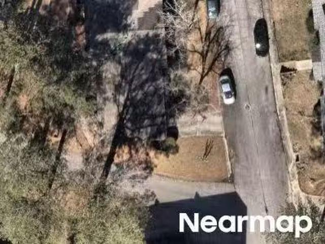 House for sale in Riverdale