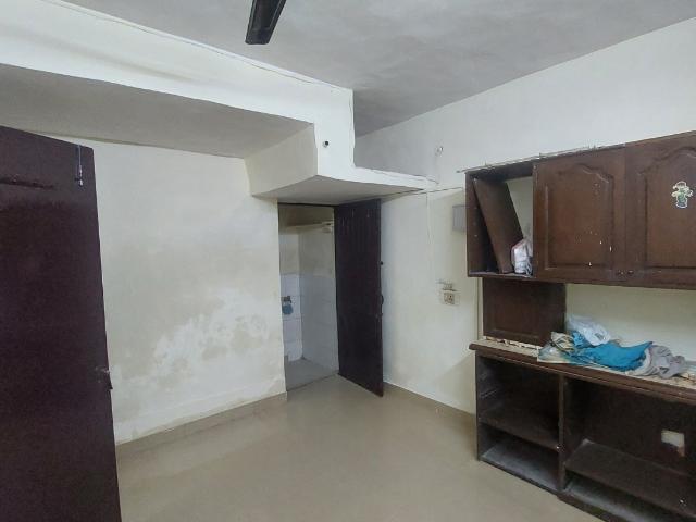 Flat for rent in Deri