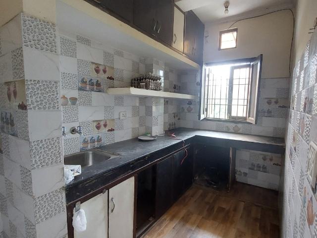 Flat for rent in Deri