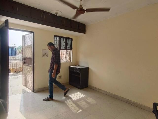 Flat for rent in Deri