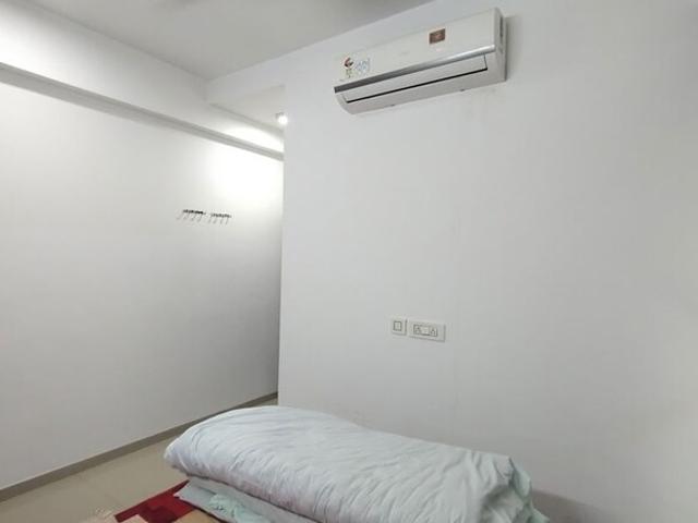 Property for rent in Deri