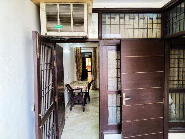 Property for rent in Deri