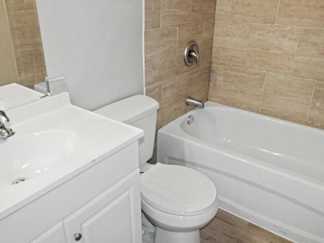 Apartment for rent in Wedgewood, Alberta