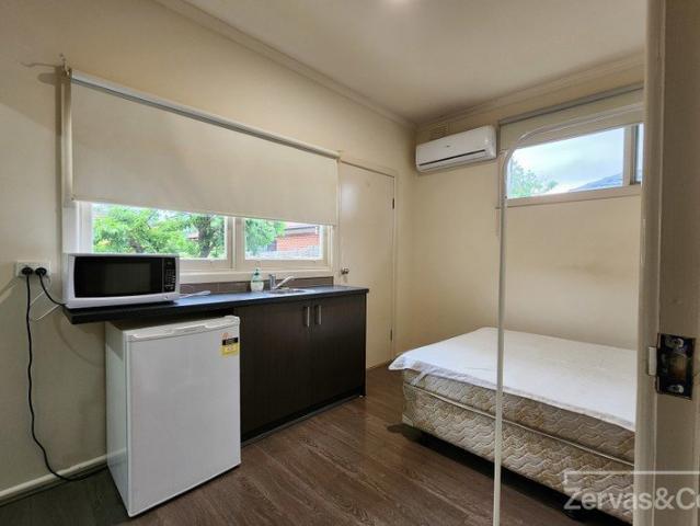 Granny Flat for rent in Camerons Creek, Victoria