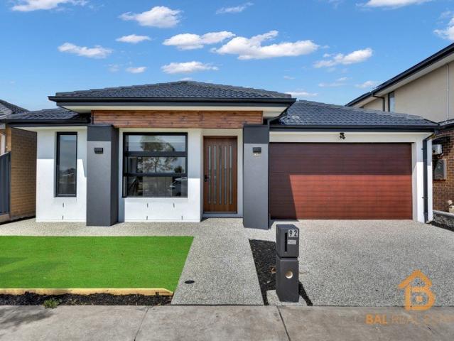 House for rent in Atherstone, Melbourne
