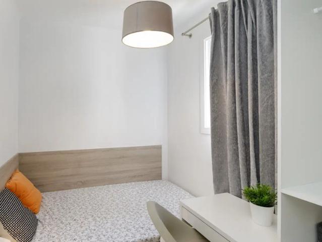 Habitación en alquiler en Districte II, Barcelonès