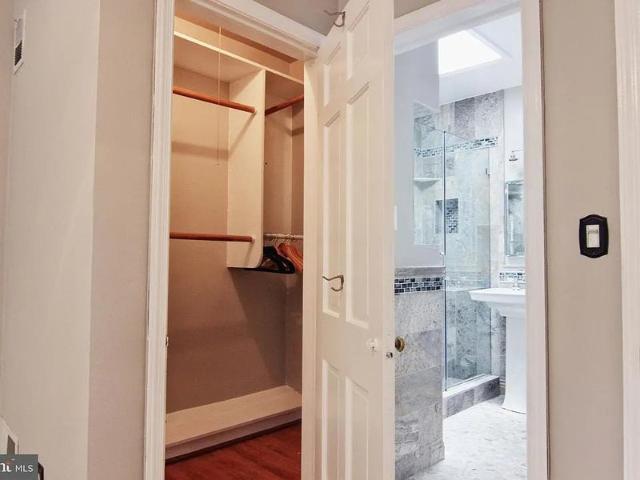 Room for rent in Ward 2, Washington