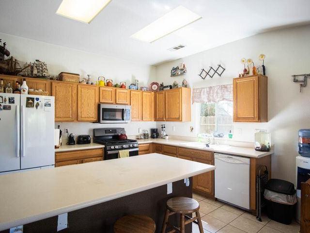 Room for rent in Tulare, California