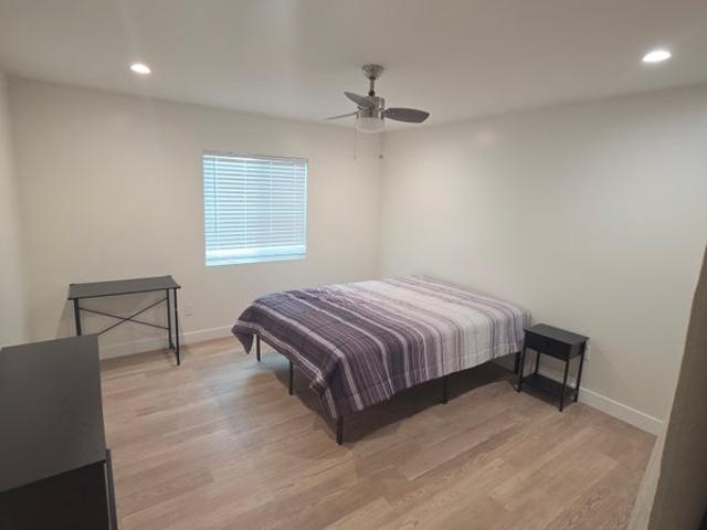Room for rent in Canoga Park, California