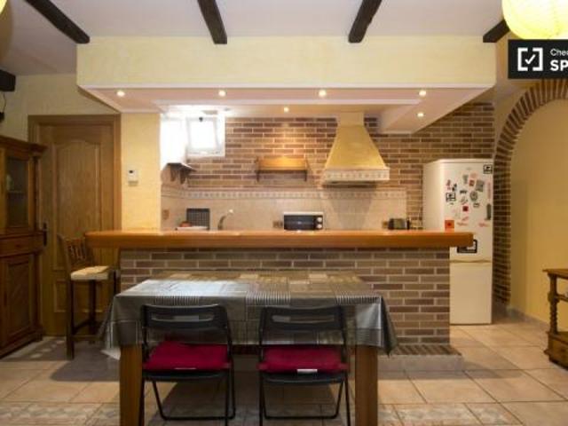 Habitación en alquiler en Medina-sidonia, Madrid