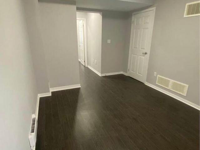 Room for rent in Brampton