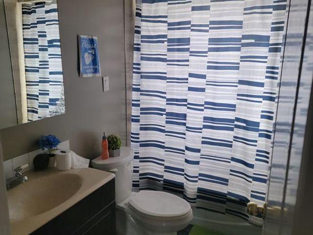 Room for rent in Northwest, Alberta