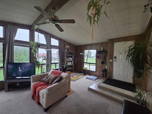 Room for rent in Delta, British Columbia