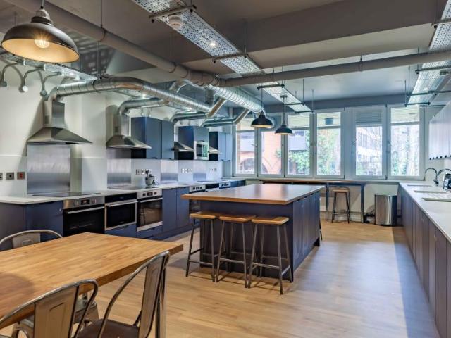 Room for rent in Guildford Park, Guildford