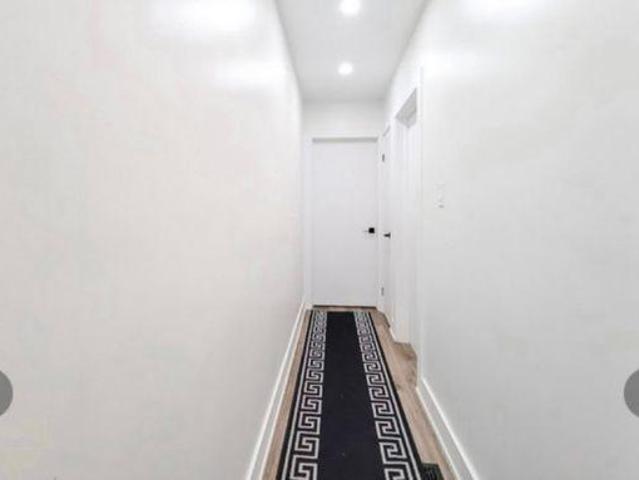 Room for rent in Ancaster, Ontario