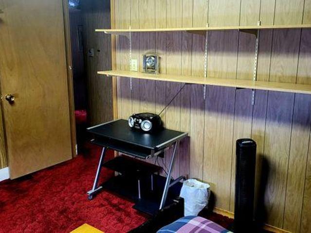 Room for rent in Ancaster, Ontario
