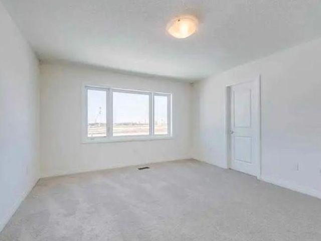 Room for rent in Ancaster, Ontario