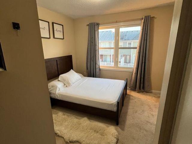 Room for rent in Milton, Ontario