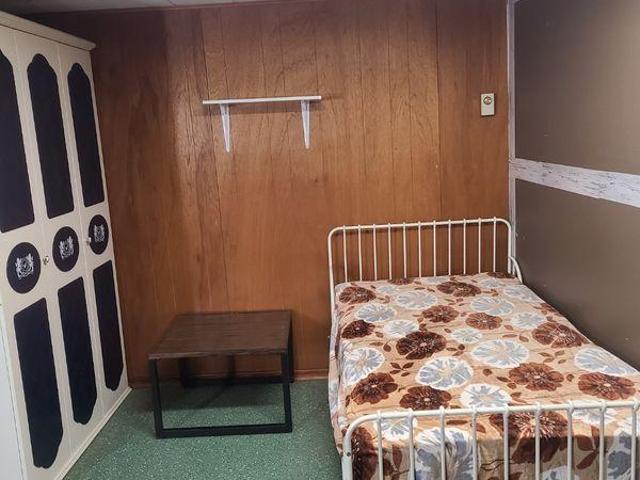 Room for rent in Mississauga, Ontario
