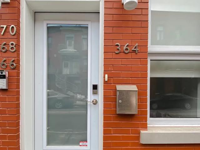 Room for rent in St. Leonard's, Quebec