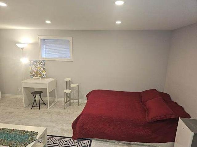 Room for rent in St. Leonard's, Quebec