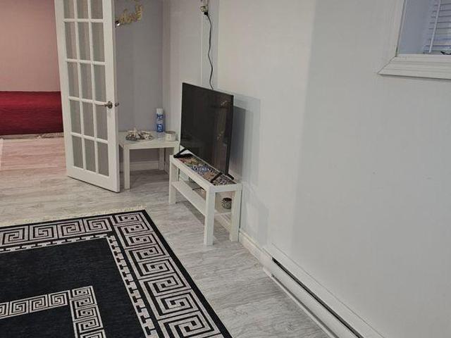 Room for rent in St. Leonard's, Quebec