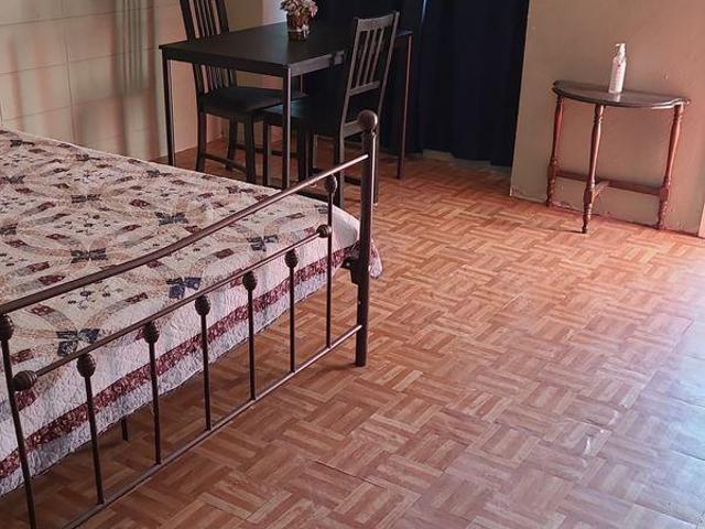 Room for rent in Niagara, Ontario