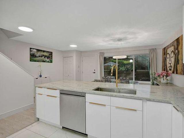 Room for rent in Port Moody, British Columbia