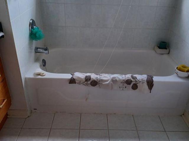 Room for rent in York, Ontario