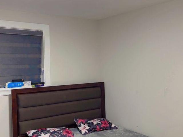 Room for rent in Surrey