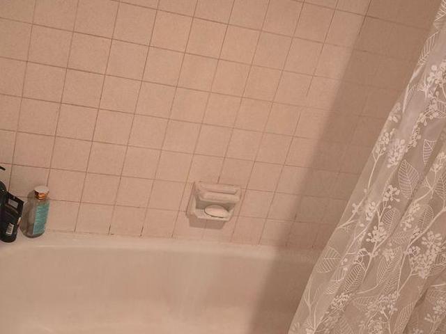 Room for rent in Surrey