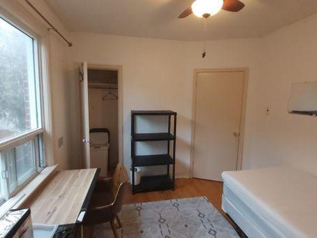 Room for rent in Woburn, Ontario